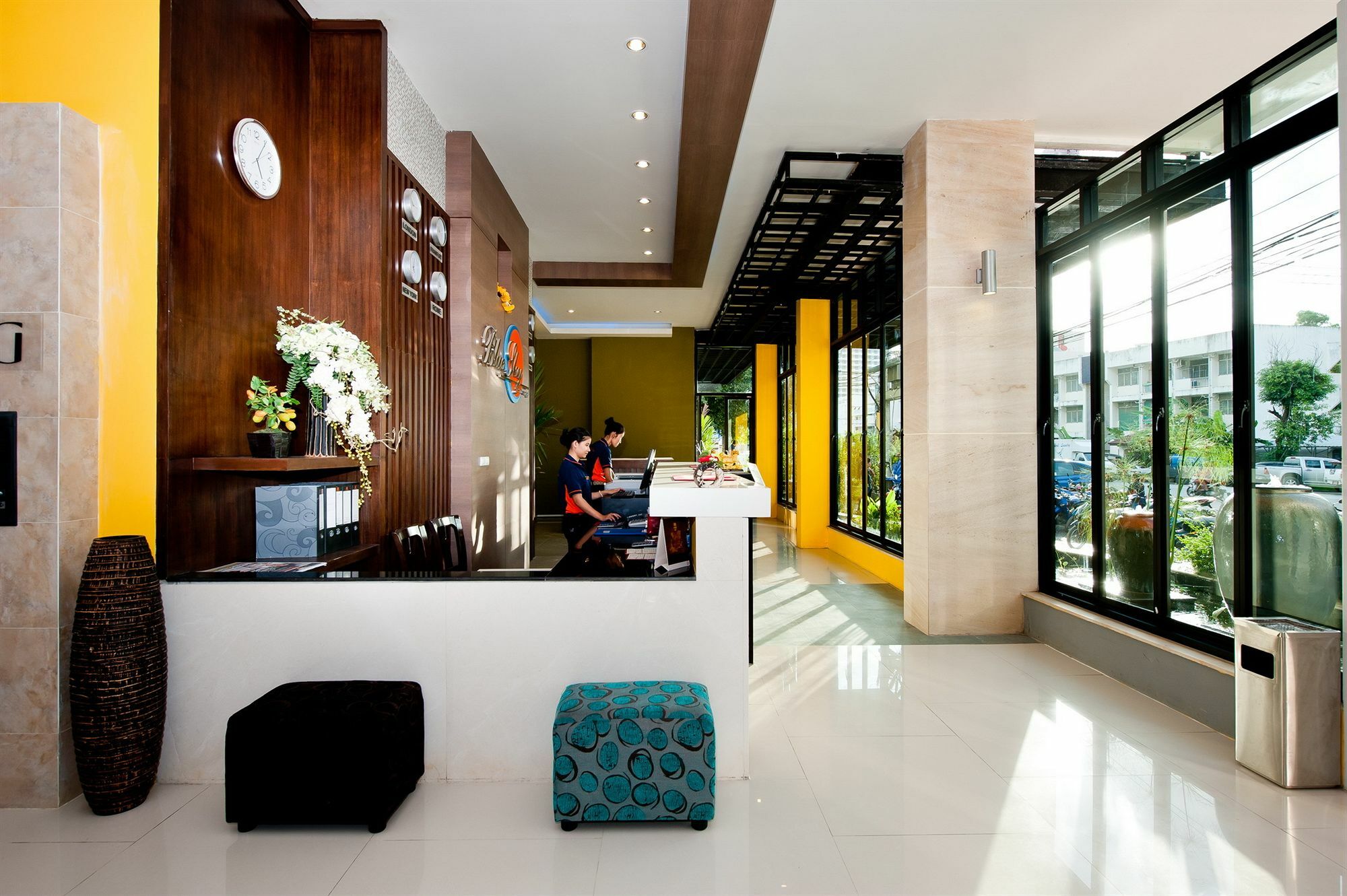 Tuana Blue Sky Patong Hotel Exterior foto